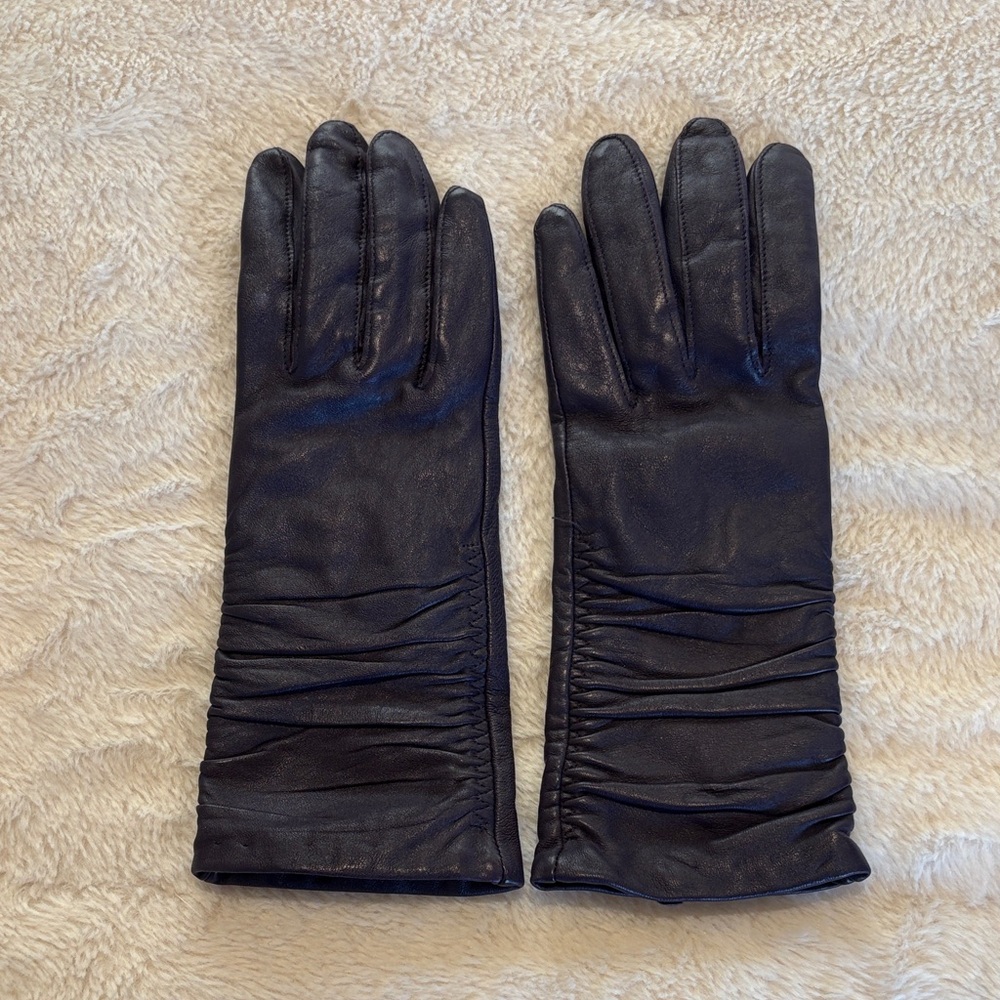 Elegant Purple Leather Gloves
